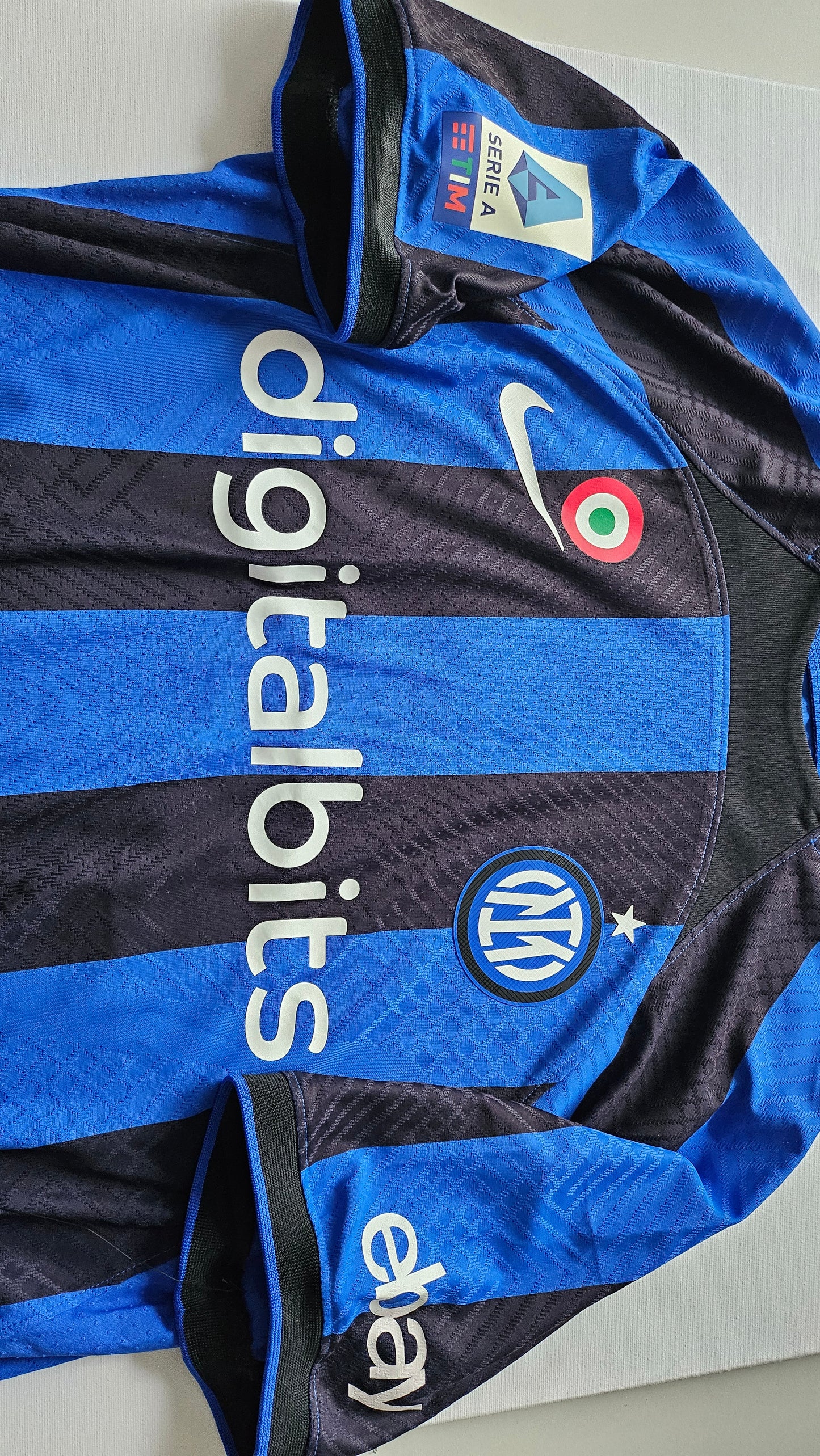 🔵⚫ Inter Milan 2022/2023 – Lautaro #10 – Version Joueur + Patchs Officiels